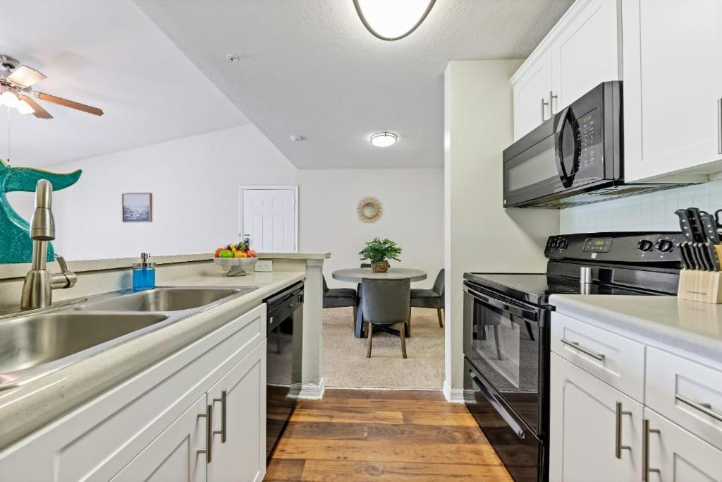 Designed 2Br With Balcony Pool And Gym Appartement Bradenton Buitenkant foto