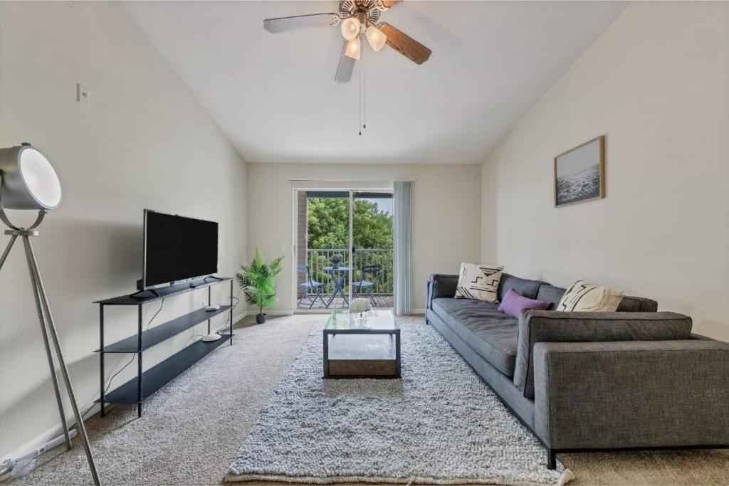 Designed 2Br With Balcony Pool And Gym Appartement Bradenton Buitenkant foto