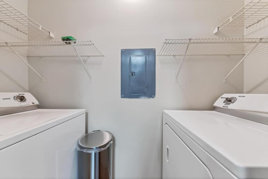 Designed 2Br With Balcony Pool And Gym Appartement Bradenton Buitenkant foto