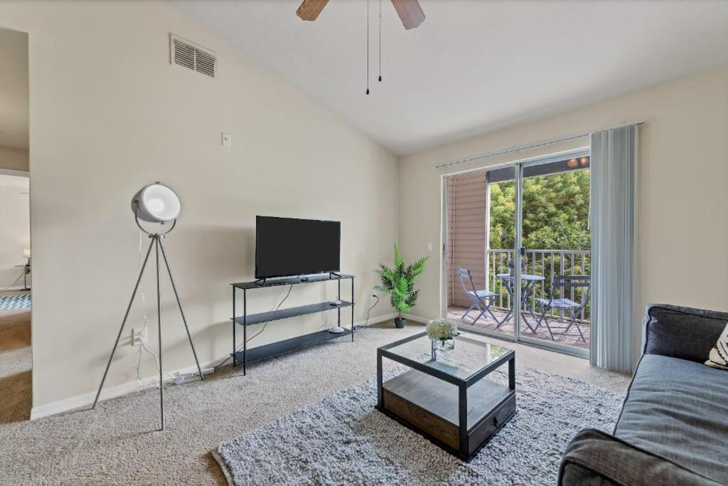 Designed 2Br With Balcony Pool And Gym Appartement Bradenton Buitenkant foto